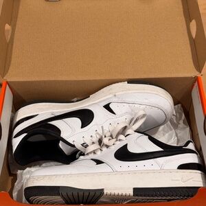 Nike Gamma Force Sneakers size 9.5 women